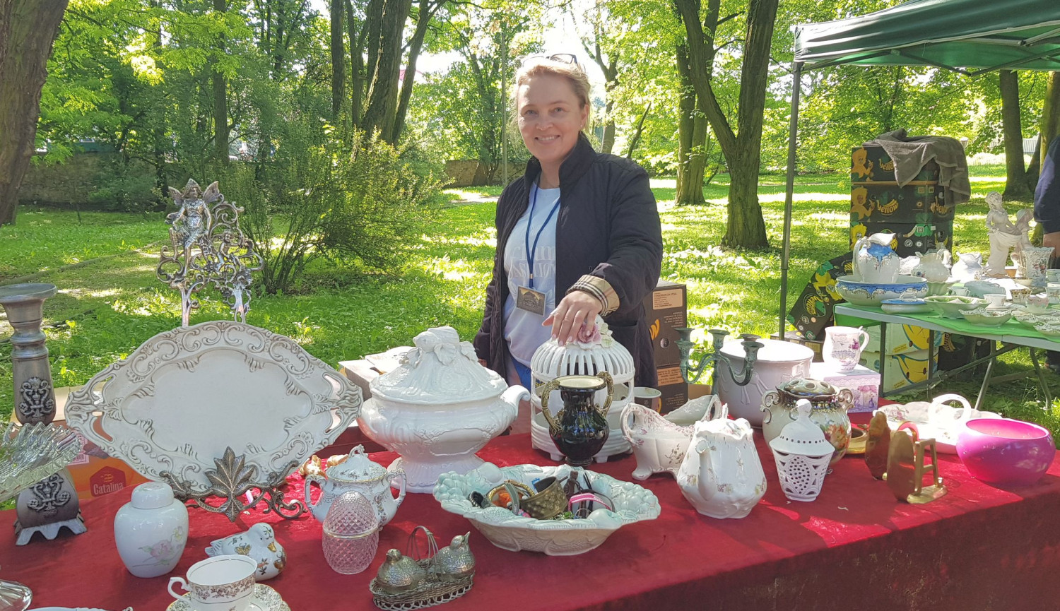 Dagmara Kuć z Trzebini wystawia porcelanę